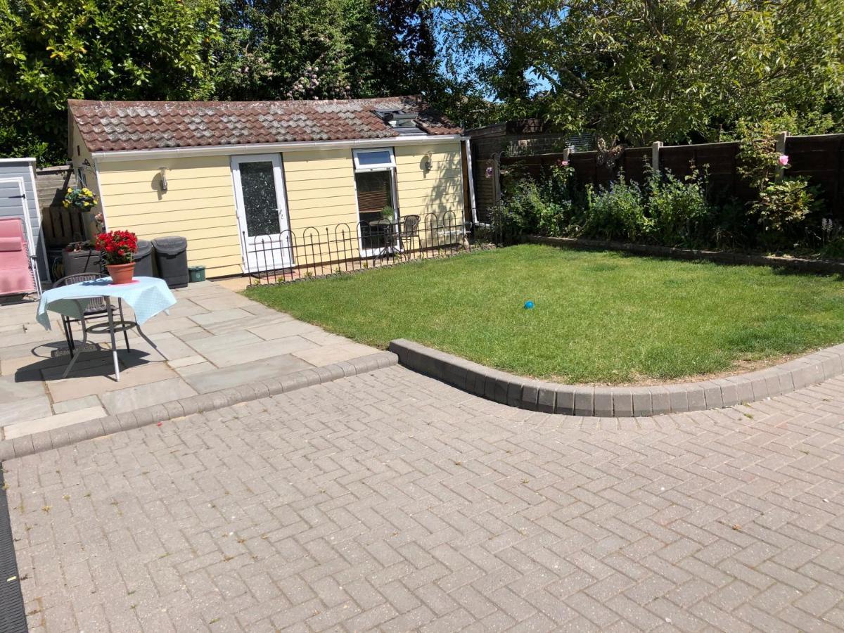 Cosy 1 Bed Garden Annexe Apartman Colchester Kültér fotó